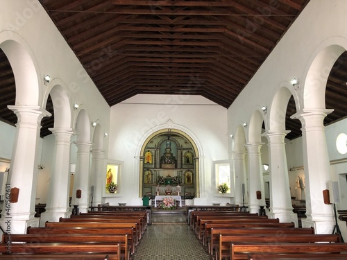 Igreja Matriz de Nossa Senhora da Assun    o  Vi  osa do Cear     interior of church