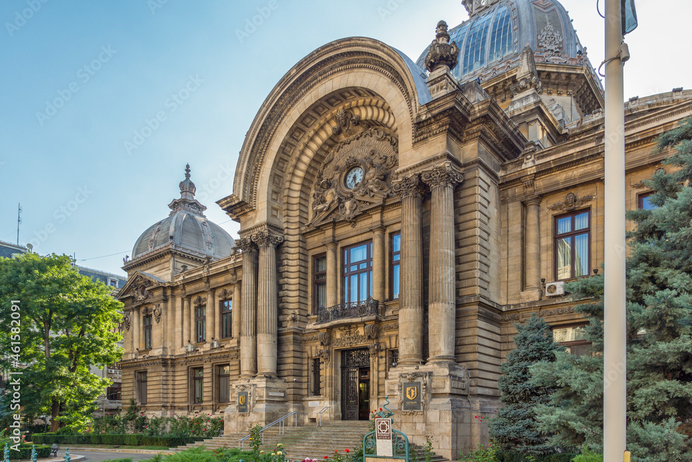 Fototapeta premium Palace of the Deposits and Consignments in Bucharest, Romania