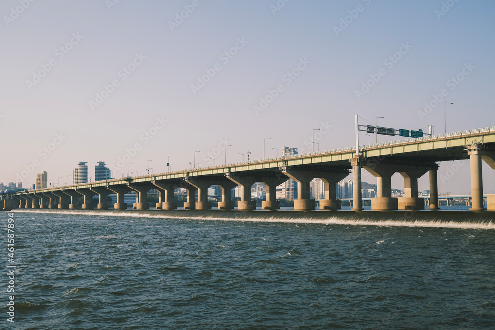 bridge over the river thames
