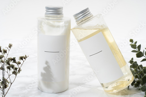 ボトル　容器　シャンプー　美容液のイメージ