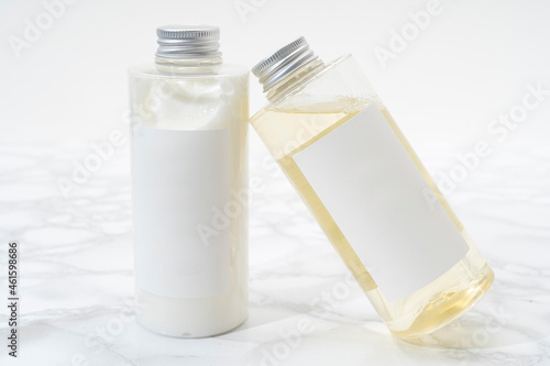 ボトル　容器　シャンプー　美容液のイメージ