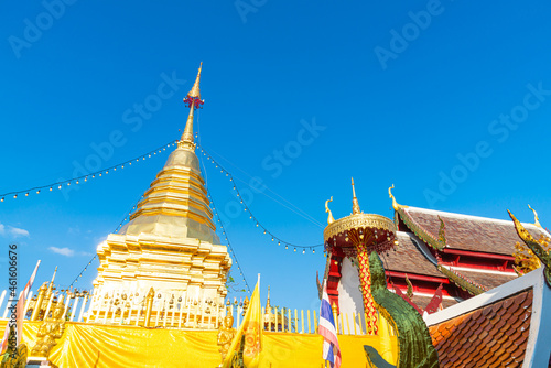 Wat Phra That Doi Kham (Temple of the Golden Mountain) photo