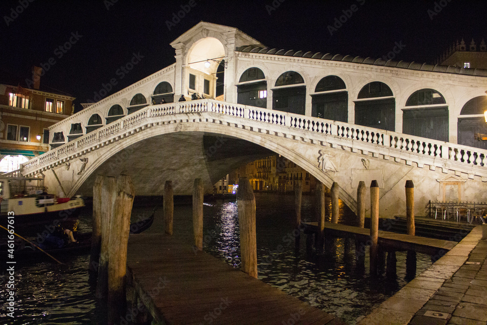 Venice, Italy, January 28, 2020 evocative image of the Rialto Bridge by night, one of the most 
famous symbols of the city
