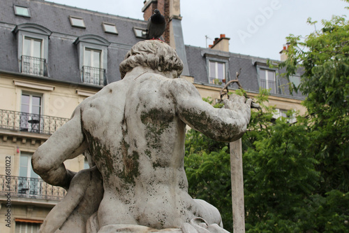 Canvas Print barye monument in paris (france)
