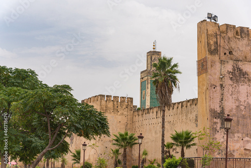 Stadtmauer der Medina von Meknes in Marokko