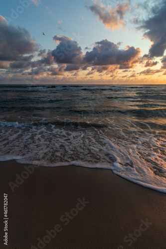 Fototapeta Naklejka Na Ścianę i Meble -  sunrise on the beach