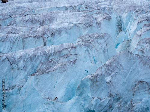 Wallpaper Mural photos of mountains, glaciers, icebergs, and sea ice in the Canadian Arctic landscape.  Torontodigital.ca