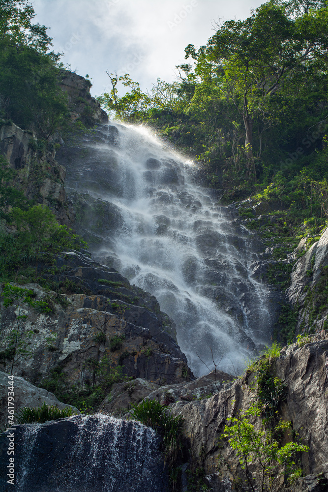 Obraz premium cascada de la media luna