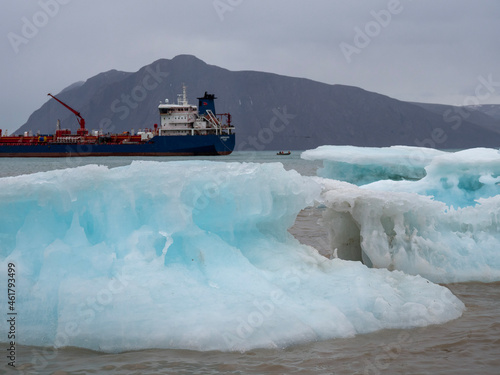 Wallpaper Mural photo of mountain, glacier, sea ice, ocean and icebergs in the canadian arctic Torontodigital.ca