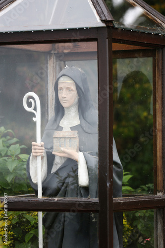 Konstfotografi 10.09.2021.Lisacnnor near Doolin, Ireland. Saint Bridget`s Well