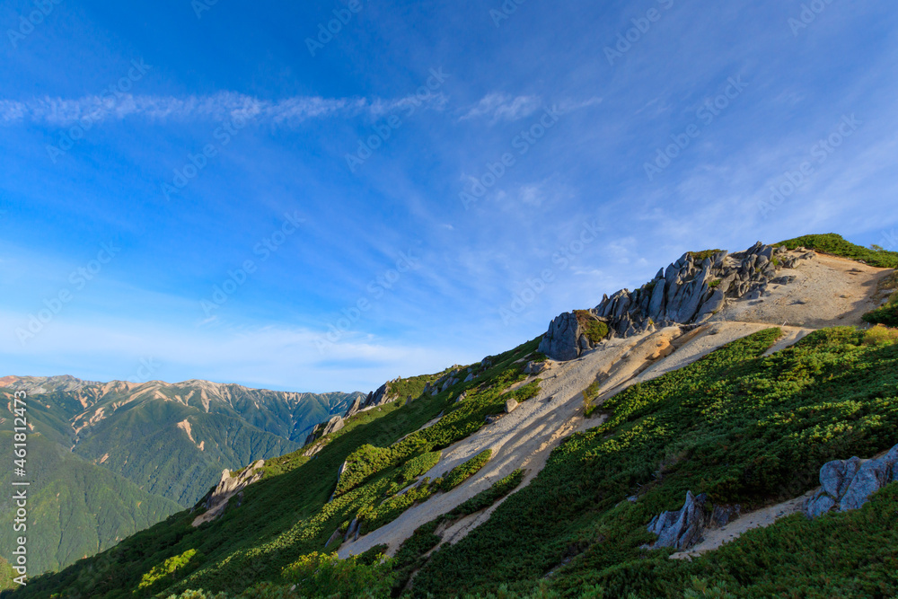 Fototapeta premium 燕岳山頂付近からの景色