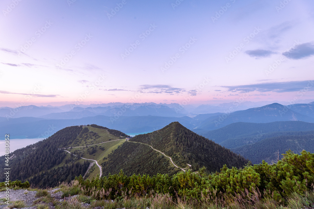 Obraz premium View from the peak of the Herzogstand in Bavaria Germany with a colorful sunset
