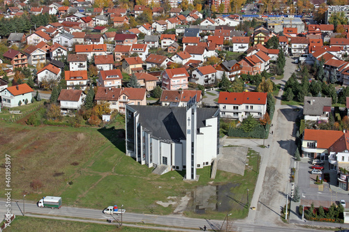 Foto Parish Church of Saints Peter and Paul in Velika Gorica, Croatia