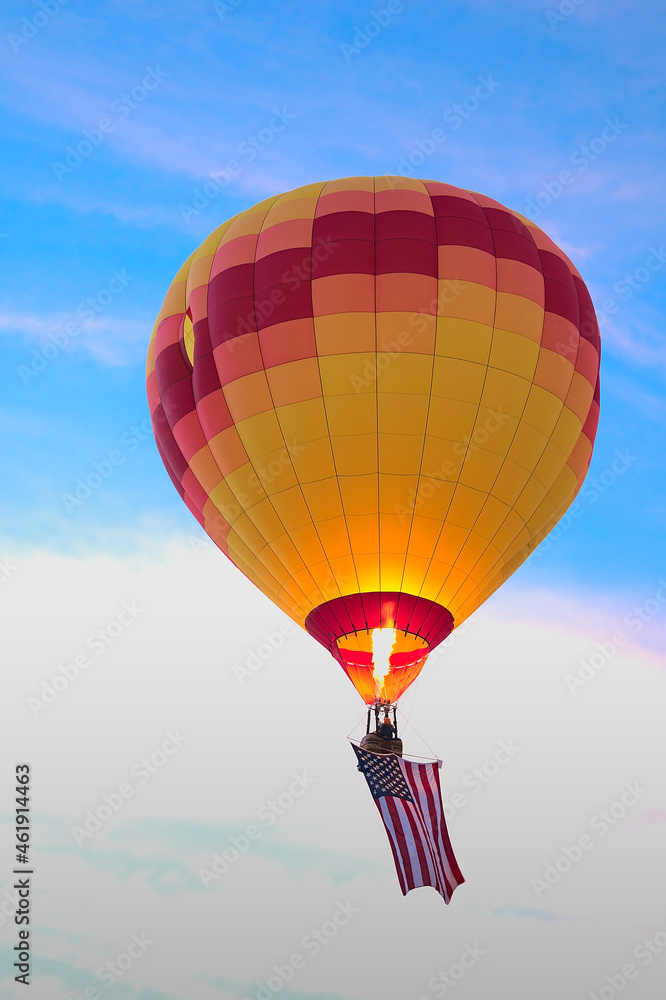 Fototapeta premium Colorful Hotair Balloon in Flight