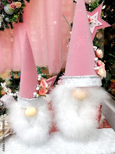 Fondos decorativos navideños con temas alegres para árbol de navidad y moños festivos photo