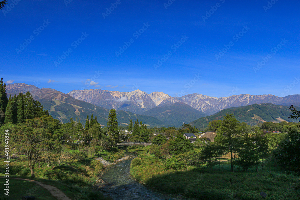 長野白馬村　大手公園からの北アルプス　白馬三山の絶景