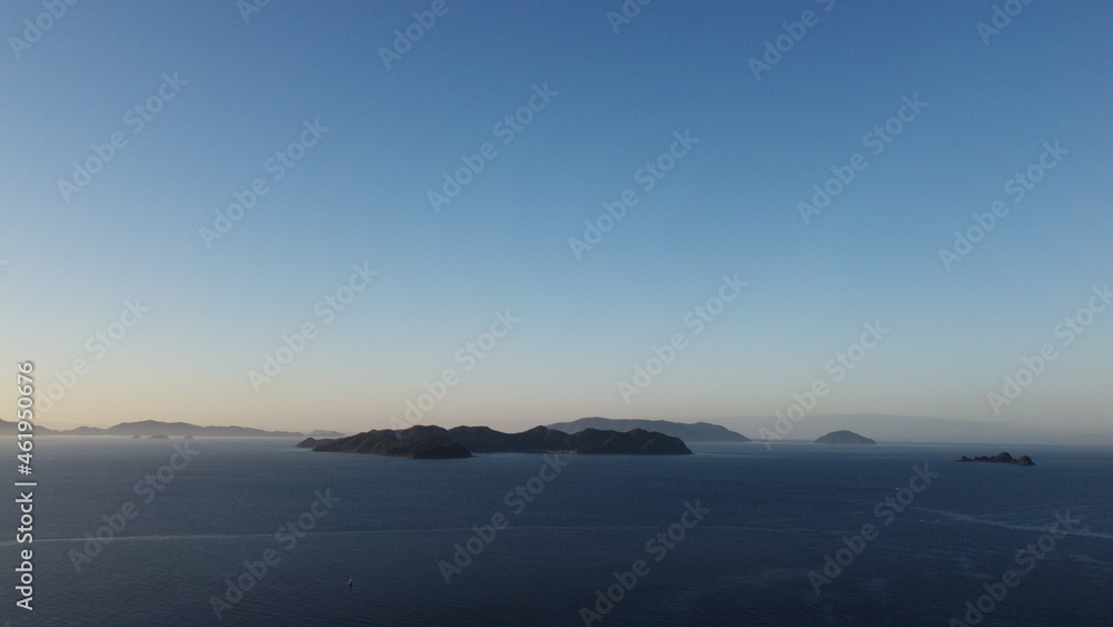 Fototapeta premium ひかりの空から見た“光” 山口県観光!SDGs自然豊かな瀬戸内海 #Hikari