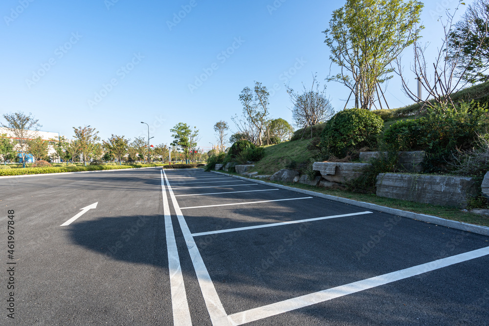 Obraz premium parking lot in city