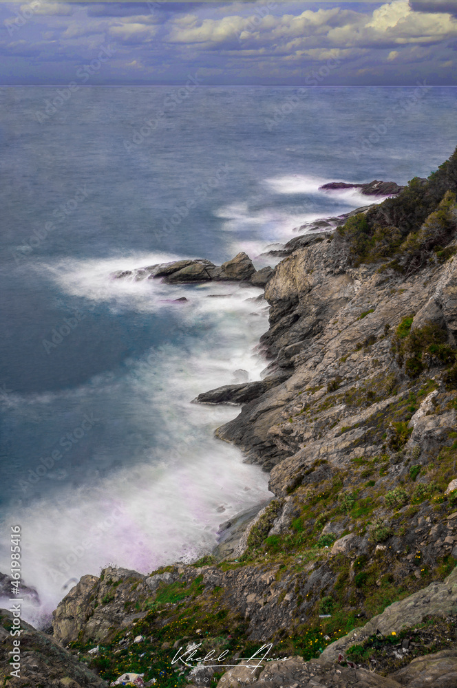 waves crashing on rocks waves crashing on rocks