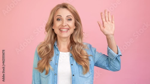 Wallpaper Mural Friendly sociable positive lady wave hand beaming smile Torontodigital.ca