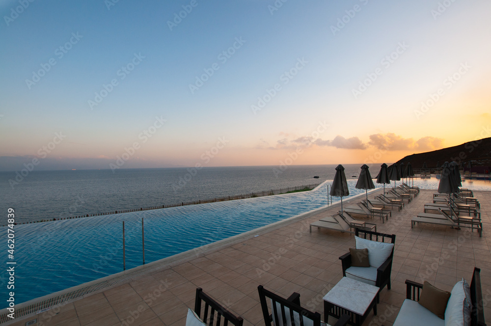 Obraz premium sunset on the beach