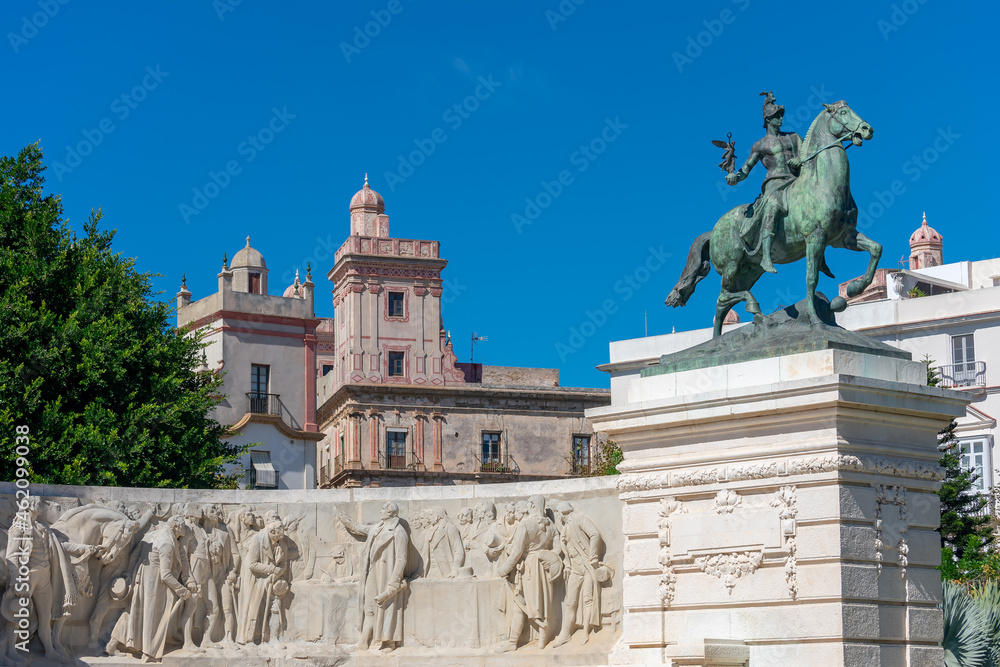 Obraz premium Monument to the Constitution of 1812 in Cadiz. Andalusia, Spain. Europe. October 8, 2021 
