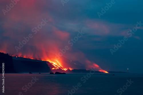 Lavafluss in den Atlantik