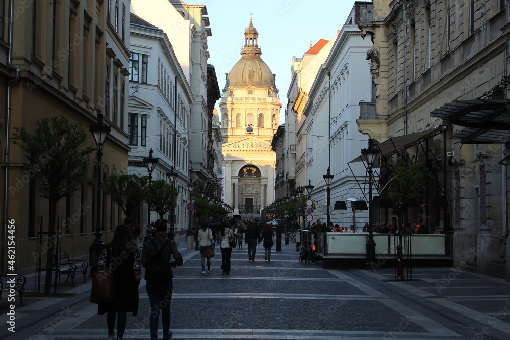 Obraz premium Street of the Hungarian Capital budapest in pedestrian zone