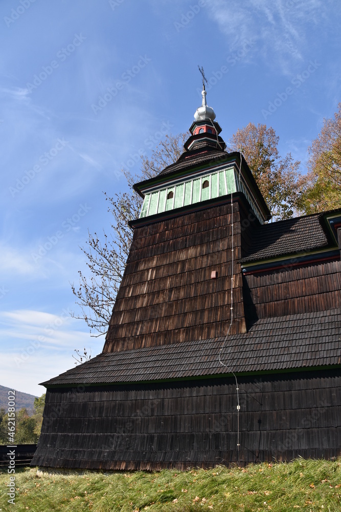 Fototapeta premium Cerkiew w Bartnem, zabudowa Łemkowska, muzeum, zabytek,