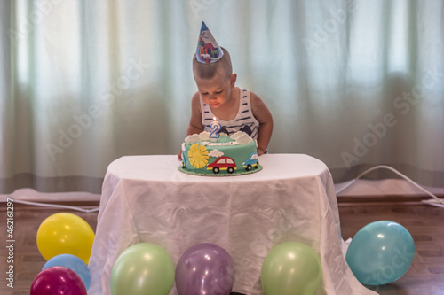 This should never happen. A child celebrates his birthday alone because of COVID-19 