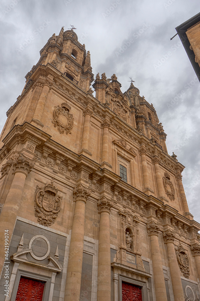 antiguo Real Colegio del Espíritu Santo de la Compañía de Jesús o la Clerecía en Salamanca, España