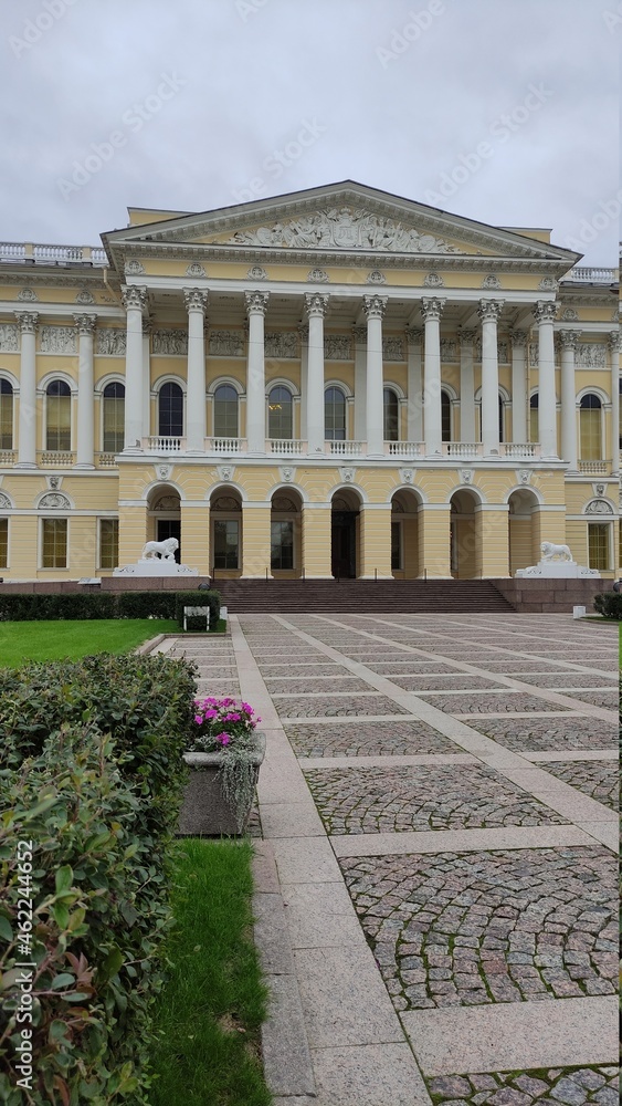 Fototapeta premium the royal palace country