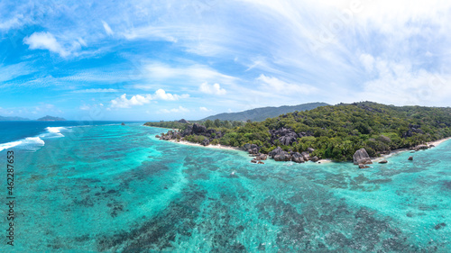 Der Traumstrand Anse Source d'Argent mit seinen Granitfelsen auf der Insel La Digue auf den Seychellen © Foto-Jagla.de