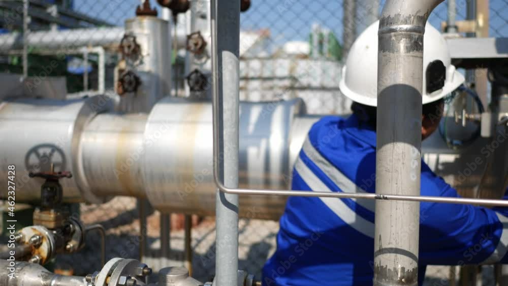 Instrument engineer to visual check control valve at pipe line station for preventive maintenance periad Instrument engineer to visual check control valve at pipe line station for preventive maintenance periad