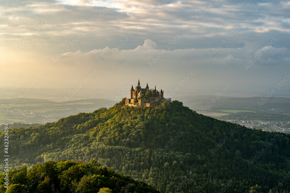 Castle Hohenzollern in the golden light of a sunset - obrazy, fototapety, plakaty 