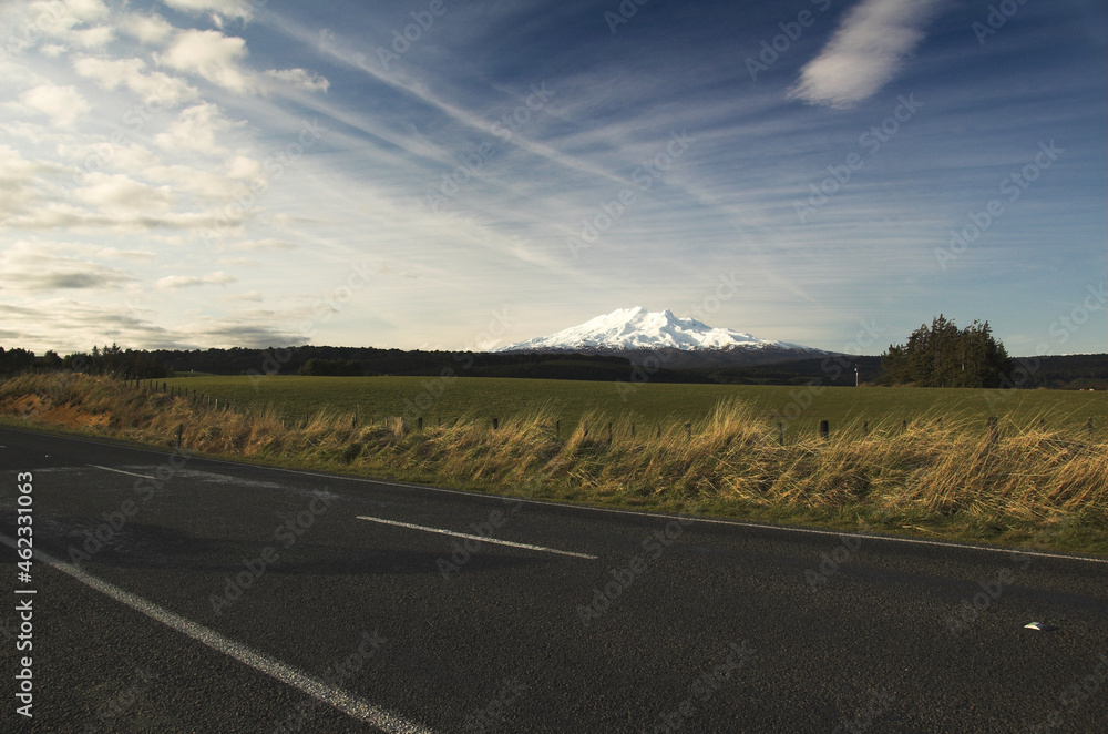 The Desert Road passes Mt Ruapehu. New Zealand 