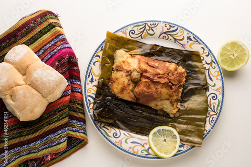 Tamal guatemalteco hecho de maíz, tamales normales que generalmente se comen los días sábados. photo