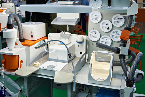 Dental technician table