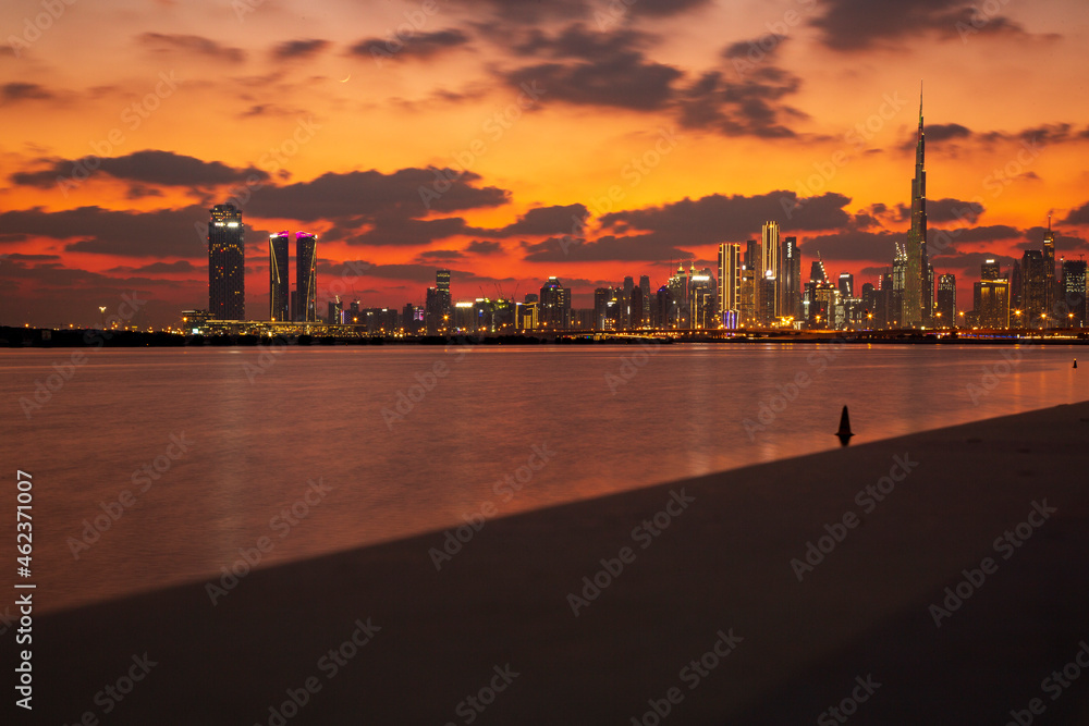 Fototapeta premium sunset of Dubai 