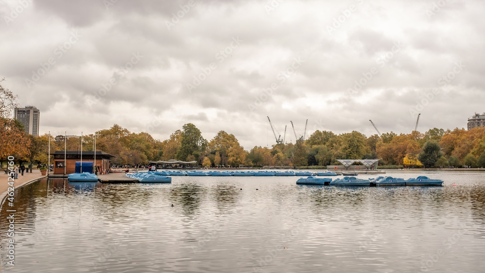 Serpentine Hire Boats