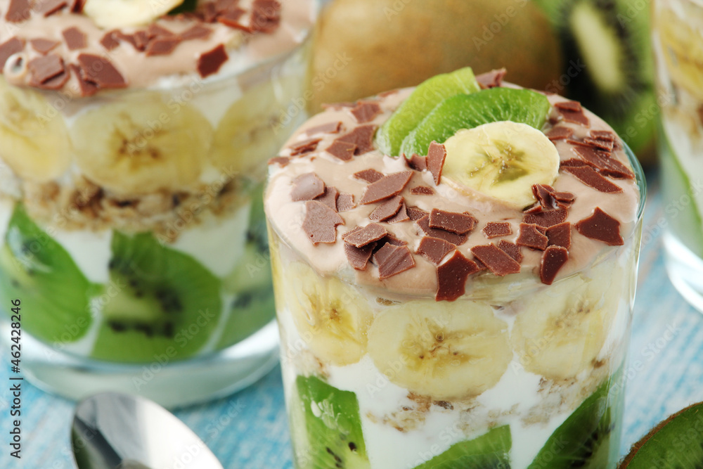 Trifle desserts with bananas, kiwi and yogurt Trifle desserts with bananas, kiwi and yogurt