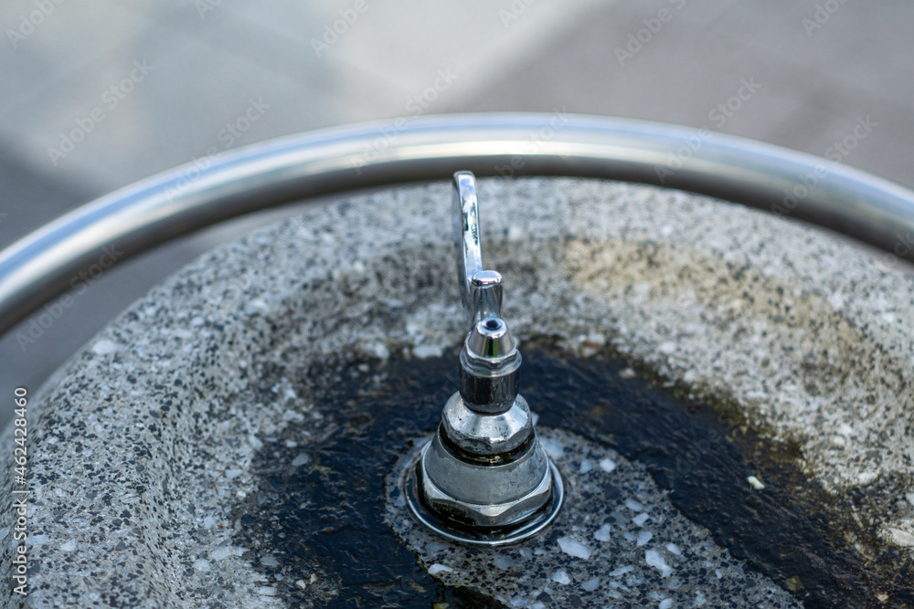 Obraz premium 水のみ蛇口