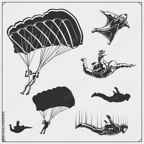 Photo Skydiving and parachuting emblems. Sport club labels.