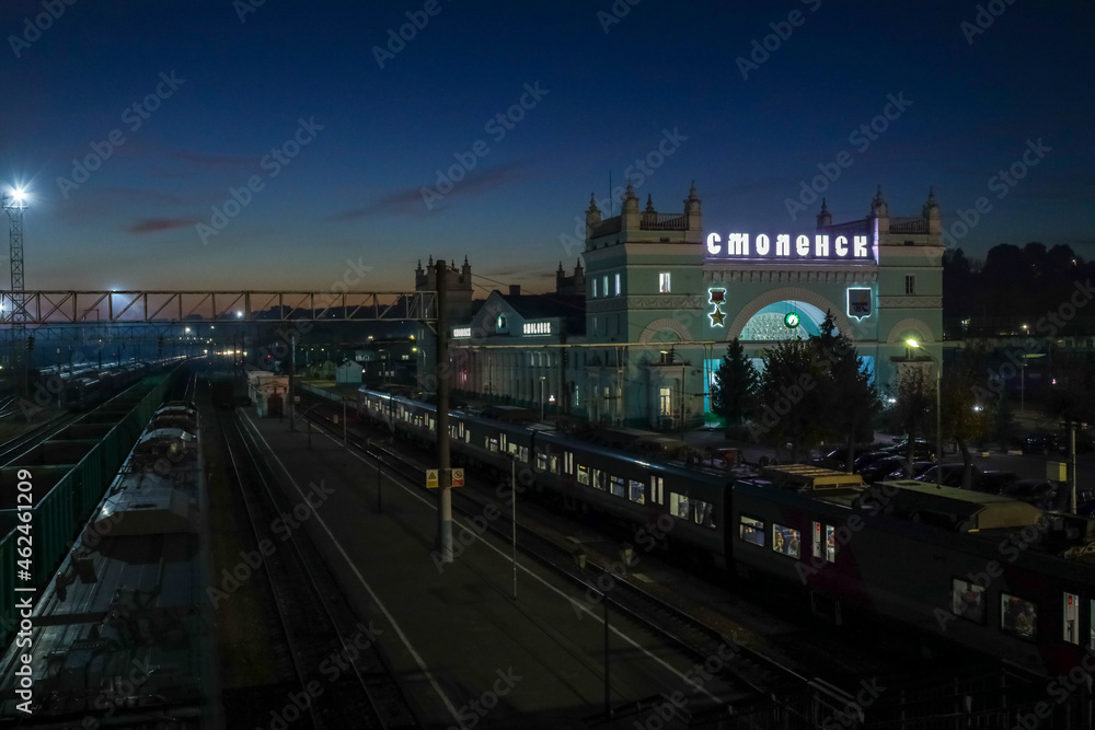 Night view of Smolensky railway station.