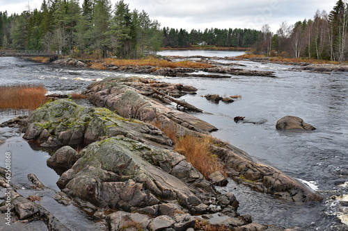 Stromschnellen des Flusses Kiiminkijoki bei Oulo photo