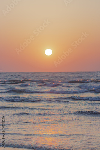 preety sunset on the sea © Arieleon.photogrophy