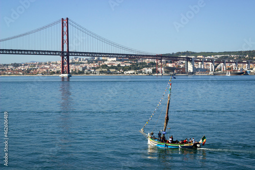 city bridge, city bridge Lisbon 