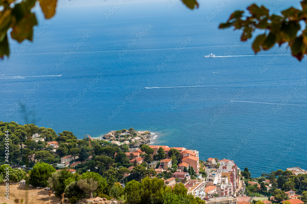 Côte méditerranéenne entre La Turbie et Nice sur la Côte d'Azur en France.	