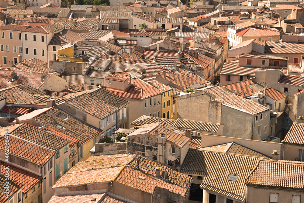 Toits de Narbonne, France