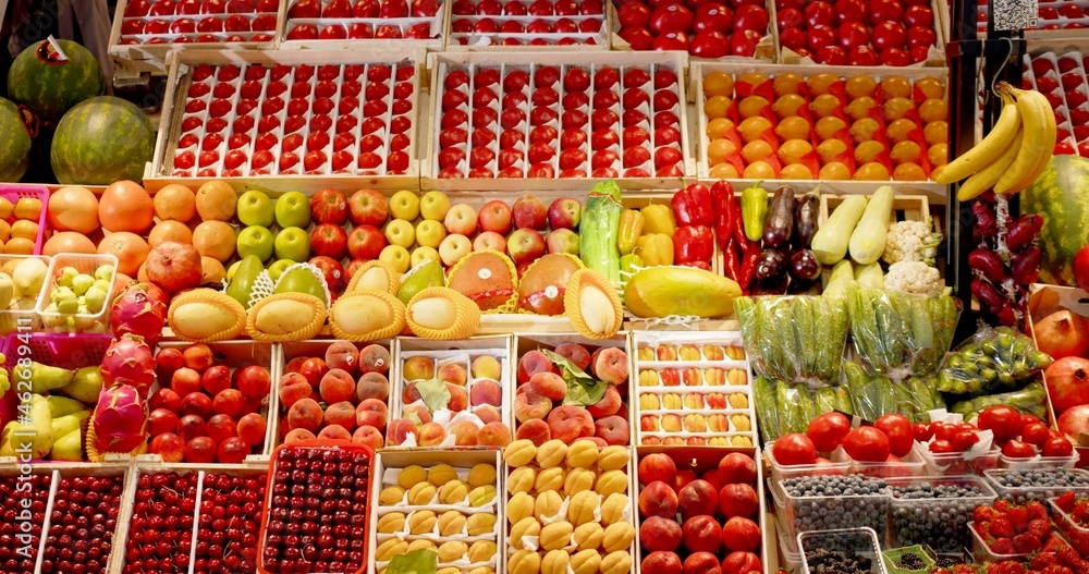 A photo of fruits in a supermarket